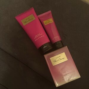 Avon far away bundle